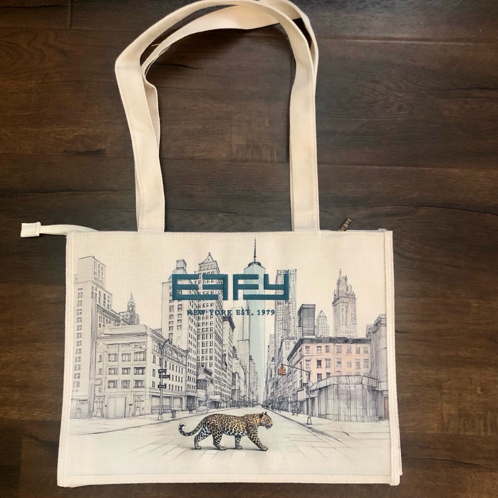 NWOT Beige Tote Bag with Cityscape and Leopard Design